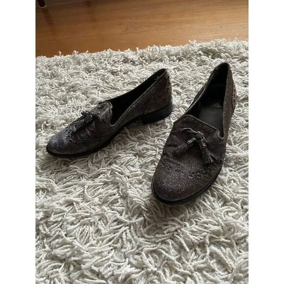 Stuart Weitzman Shoes Silver Wingtip 6 M Metallic Tassel Gold Slip On Loafers