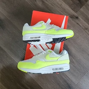 Sz 8.5 W Nike Air Max 1 87' White Volt Yellow Shoes DZ2628-100 Women’s Running