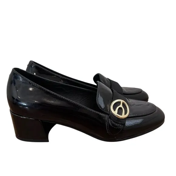 The Wishbone Collection Black Patent Block Heel Gold Embellished Loafer Size 6.