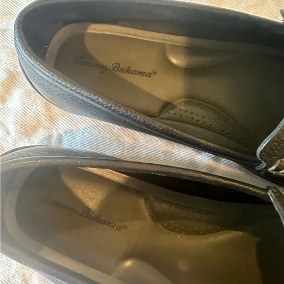 Tommy Bahama Black Leather Orion Venetian Slip-On Loafers