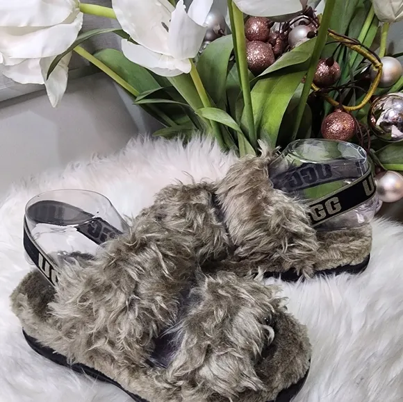 Ugg Fluff Sugar Women Sandal shoes size6 new