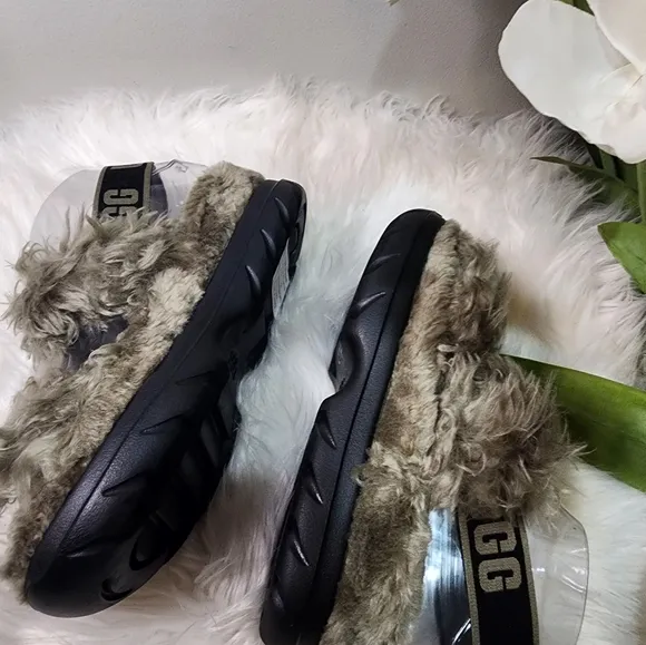Ugg Fluff Sugar Women Sandal shoes size6 new