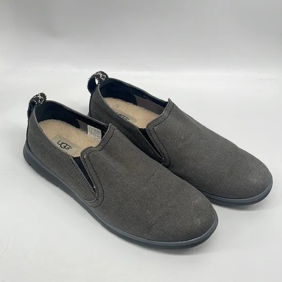 UGG slip on shoes Sherpa lined warm comfy sz 9.5