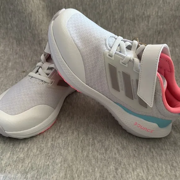 Ultrabounce Running Shoes