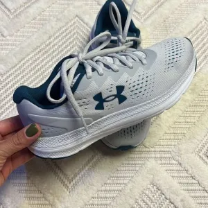 UNDER ARMOUR - Charged Impulse Shoes