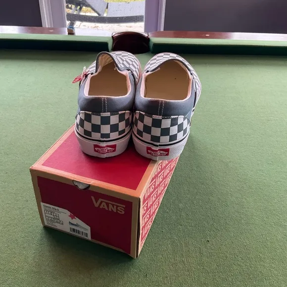 Vans Checkerboard classic Slip-On Shoes color theory blue and White like new 11