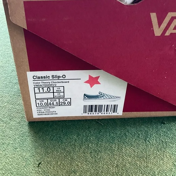 Vans Checkerboard classic Slip-On Shoes color theory blue and White like new 11