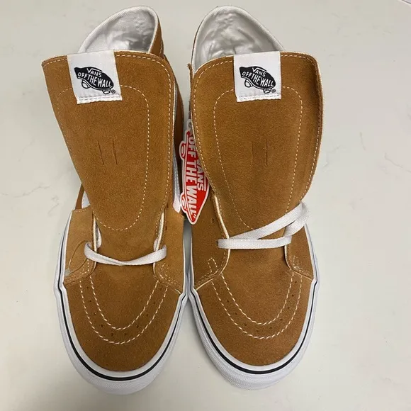 VANS GOLDEN BROWN/ TRUE WHITE SK8 HI SEUDE SNEAKER U.S MENS  SZ. 11.5/WO 13