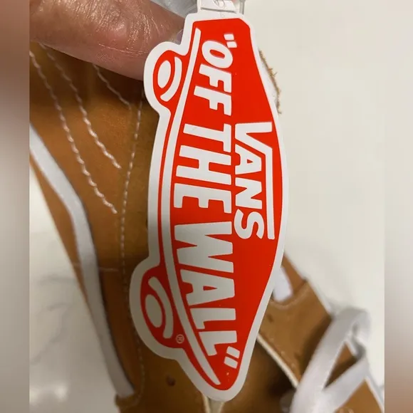 VANS GOLDEN BROWN/ TRUE WHITE SK8 HI SEUDE SNEAKER U.S MENS  SZ. 11.5/WO 13