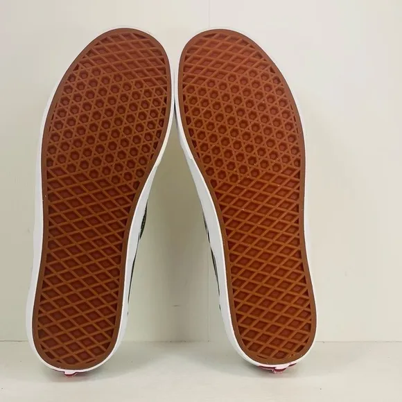 Vans  Grape Leaf Checkerboard Classic Slip-On Shoes Men Size 11.5