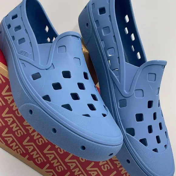 Vans Men’s Slip-On TrkCaptains BlueVN0A5HF8ZR8Sneakers