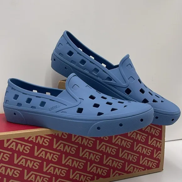 Vans Men’s Slip-On TrkCaptains BlueVN0A5HF8ZR8Sneakers