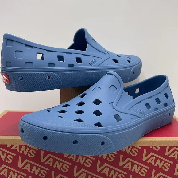 Vans Men’s Slip-On TrkCaptains BlueVN0A5HF8ZR8Sneakers