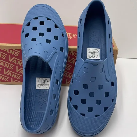 Vans Men’s Slip-On TrkCaptains BlueVN0A5HF8ZR8Sneakers