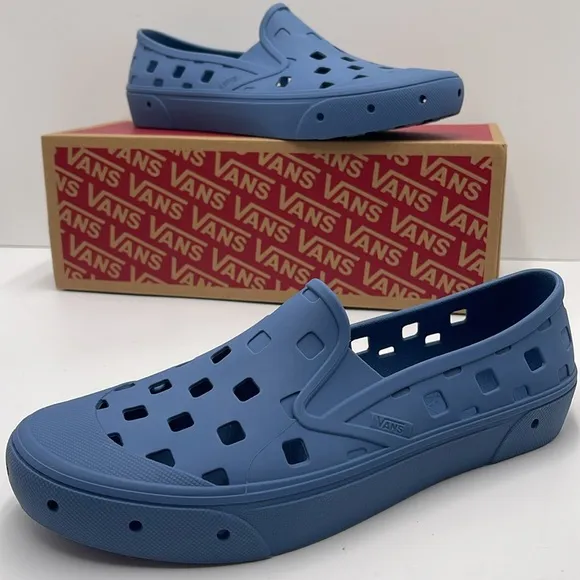 Vans Men’s Slip-On TrkCaptains BlueVN0A5HF8ZR8Sneakers