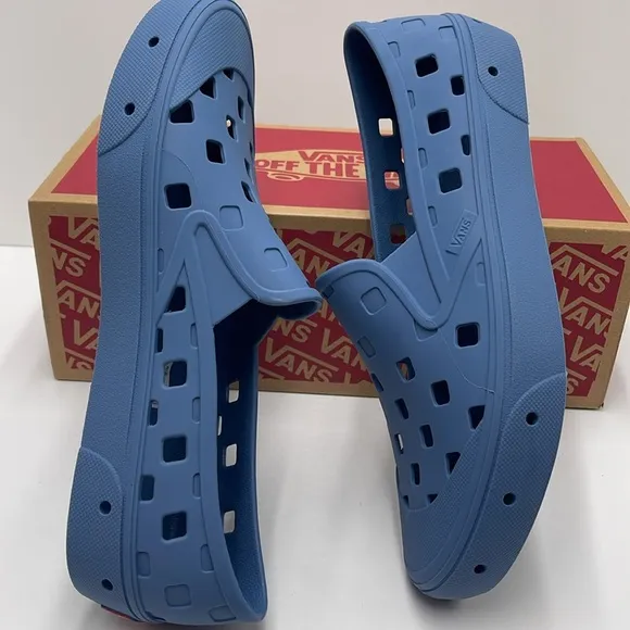 Vans Men’s Slip-On TrkCaptains BlueVN0A5HF8ZR8Sneakers