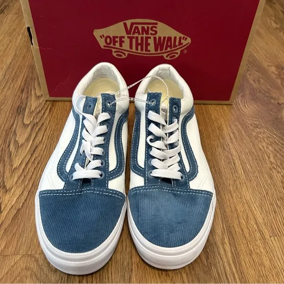 VANS old skool corduroy white blue lace up shoes sneakers women’s 8 new