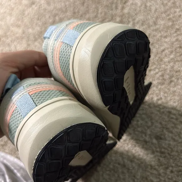 VEJA condor running sneakers _matcha /menthol size 9 women'ss