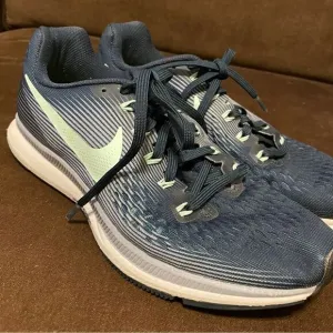 Very Good Nike Air Zoom Pegasus 34 womens running shoes 9.5 Navy blue seafoam