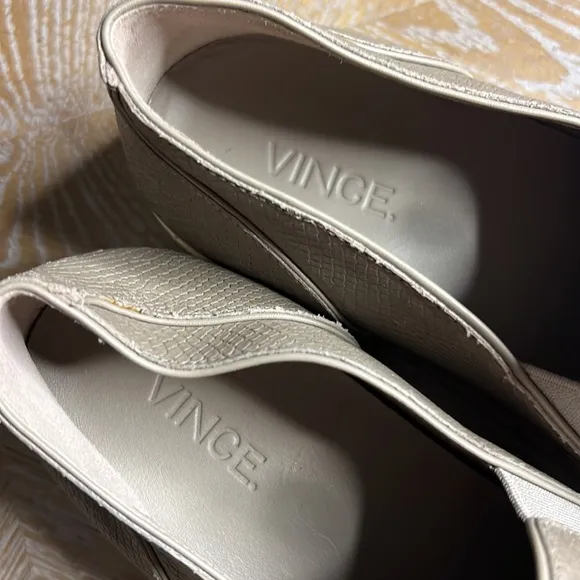 VINCE Tan Pointy Slip On Leather Shoes 6