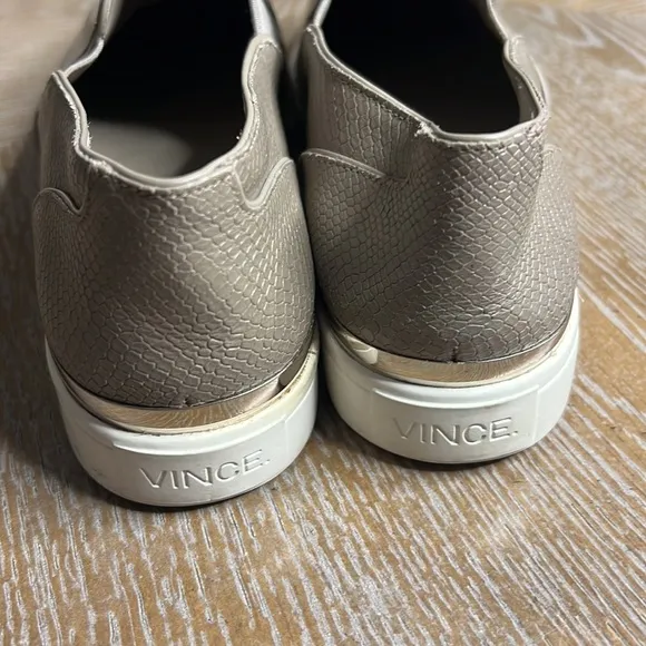 VINCE Tan Pointy Slip On Leather Shoes 6