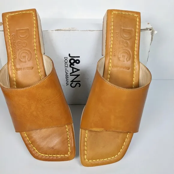 Vintage Dolce &amp; Gabanna square toe wood heel leather slides IOB  7