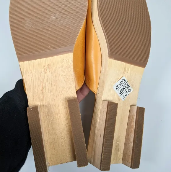 Vintage Dolce &amp; Gabanna square toe wood heel leather slides IOB  7