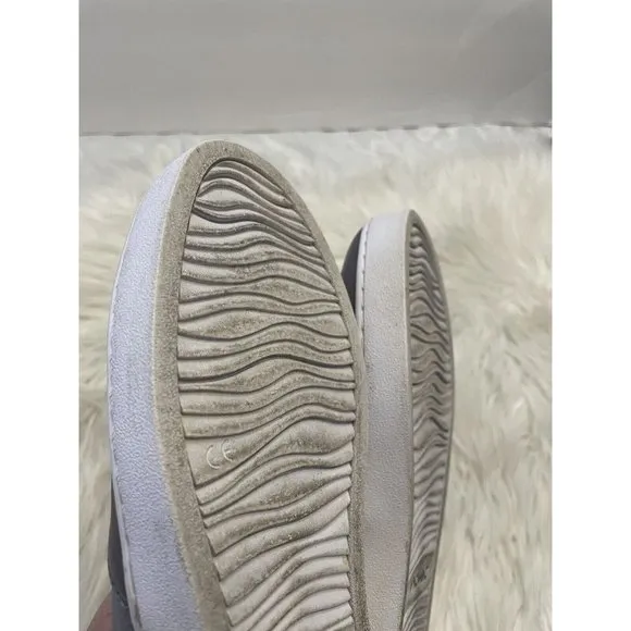Vionic Demetra Slip On Sneakers Shoes Comfort‎ Gray Leather Women’s Size 8