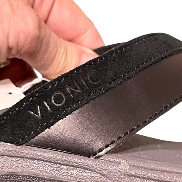 VIONIC Dennis black leather and suede orthotic sole sandals NIB Men's 7, 8