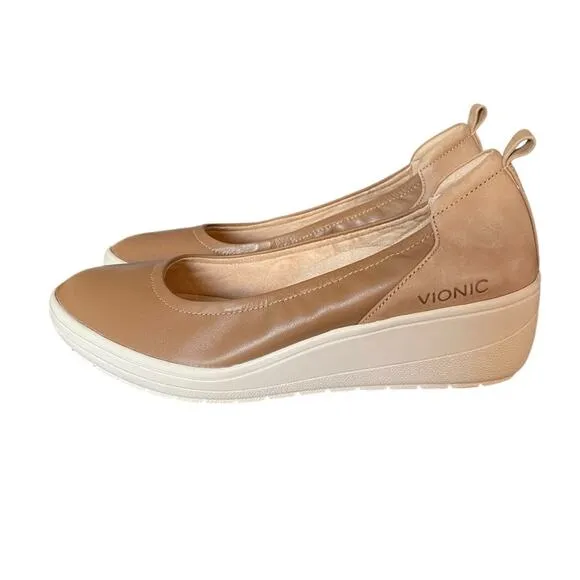 Vionic Jacey Slip On Wedge Shoes Toffee Tan size 9