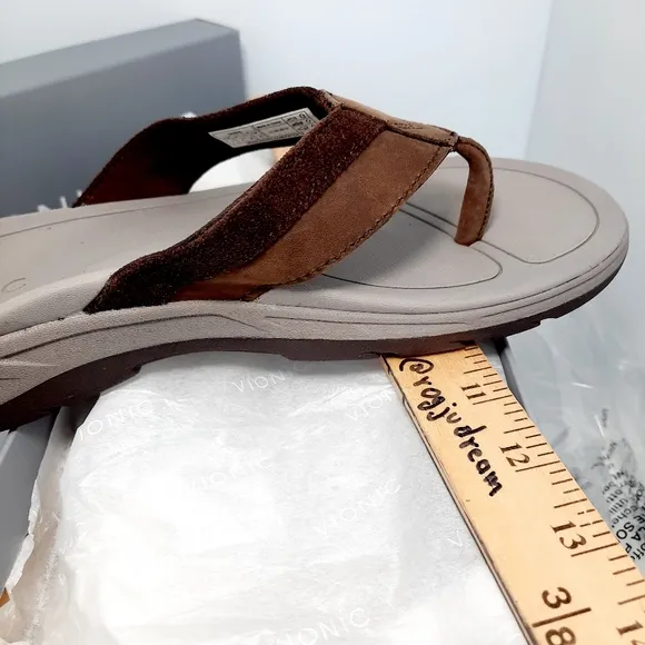 Vionic Leather Men’s Dennis Toe Post Sandals NEW IN BOX