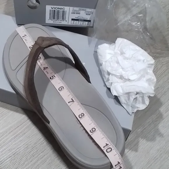 Vionic Leather Men’s Dennis Toe Post Sandals NEW IN BOX