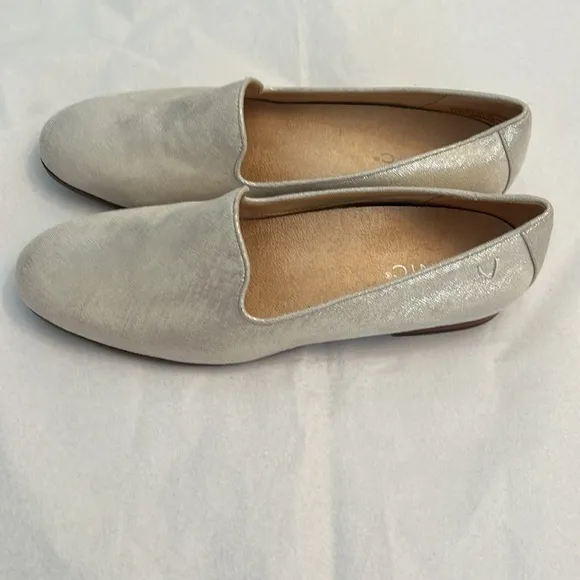 VIONIC WILLA SLIP ON FLAT