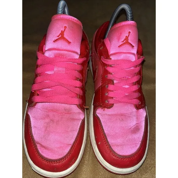 WMNS NIKE AIR JORDAN 1 LOW SE &quot;VALENTINES&quot; PINK BLAST-RED SZ 6 [FB9893-600] Shoe