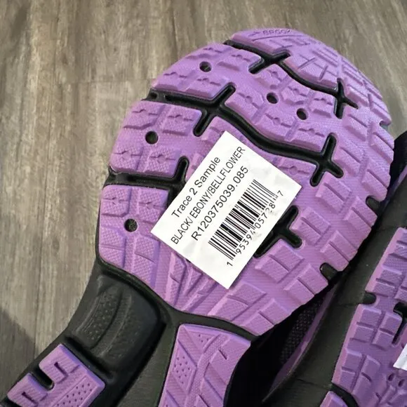 Women  SAMPLE Brooks Trace 2 Black Purple Running Shoes Size 8.5 NEW