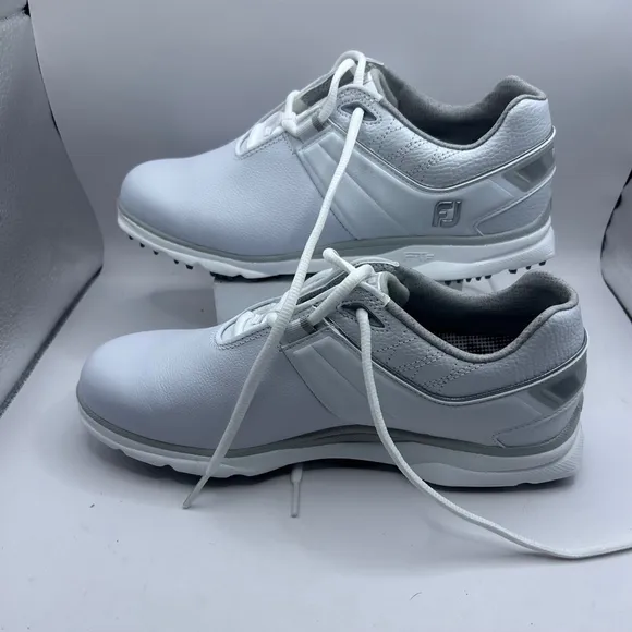Women's FootJoy Golf Shoes, Size 7, White