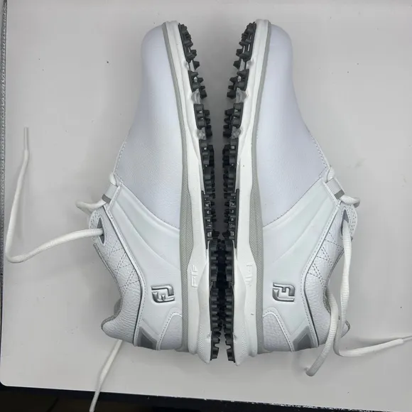 Women's FootJoy Golf Shoes, Size 7, White