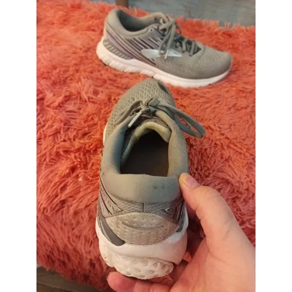Women's Grey Brooks Adrenaline GTS 19 Guiderails Running Shoes Size 9