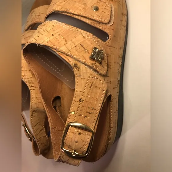 Women's Helle Tan and Gold Sandals