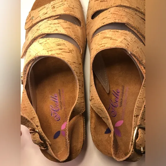 Women's Helle Tan and Gold Sandals
