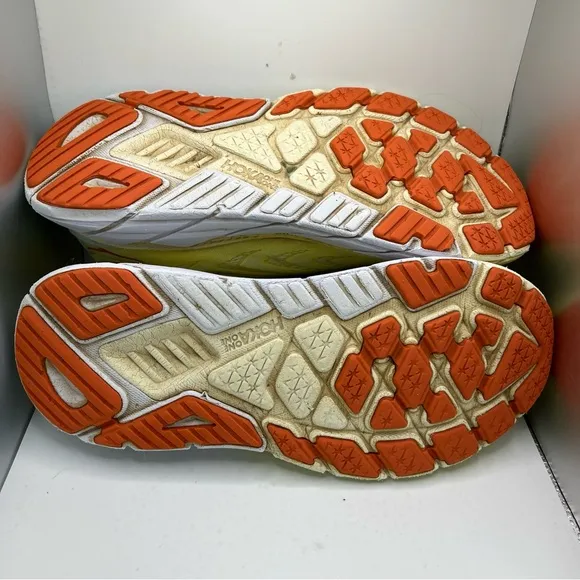 Women’s Hoka One One Arahi 6 Running Shoes Size 10.5