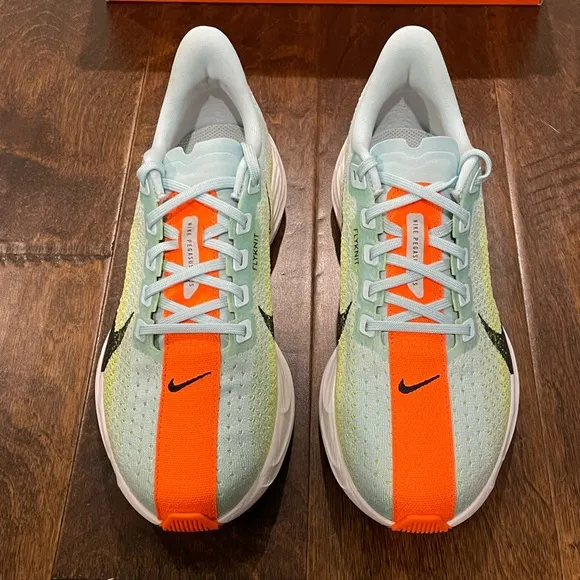 Women’s Nike Pegasus Plus Running Shoes, NWT