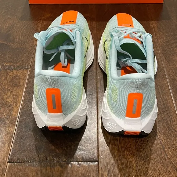Women’s Nike Pegasus Plus Running Shoes, NWT