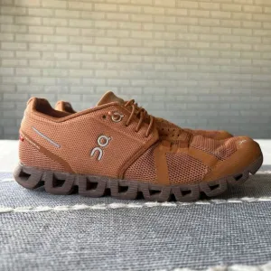 Womens On Cloud Running Shoes Size 7.5
