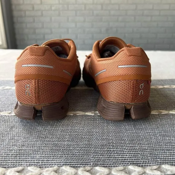 Womens On Cloud Running Shoes Size 7.5