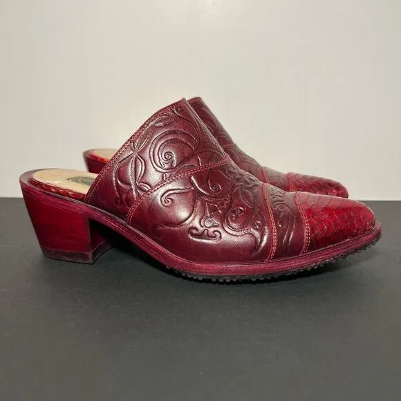 Womens SALPY Dallas Red Hand Tooled Snakeskin Slip On Mules / Size 5.5