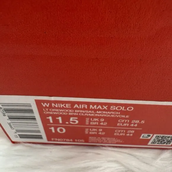 Women's Size 11.5 /Men's 10 Nike Air Max Solo White Sail/Brown Gym Workout Shoes