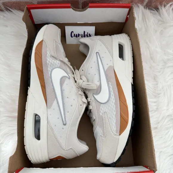 Women's Size 11.5 /Men's 10 Nike Air Max Solo White Sail/Brown Gym Workout Shoes