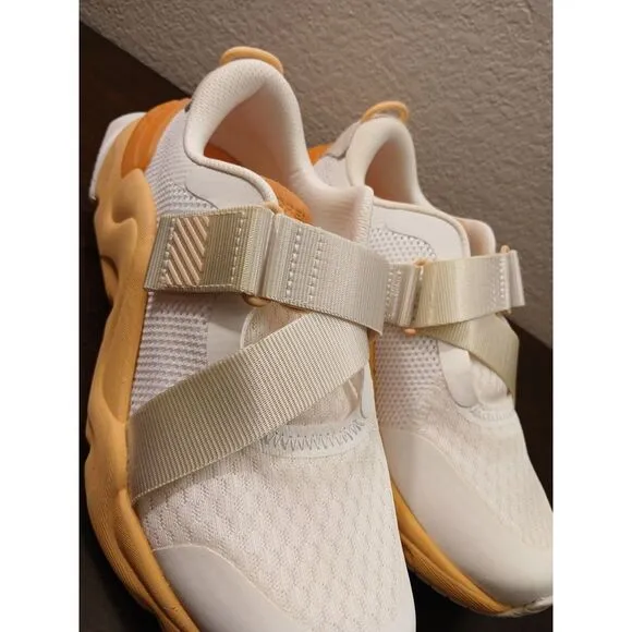 Women's Sorel Kinetic Renegade Strap Sneaker WhiteSpark Size 9 RUNNING SHOES#650