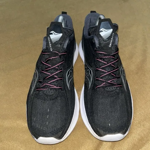 Women's Sz 9.5 Or Men's 8.5 Saucony S20724-05 Kinvara 13 Sneakers Wide Gym Shoes